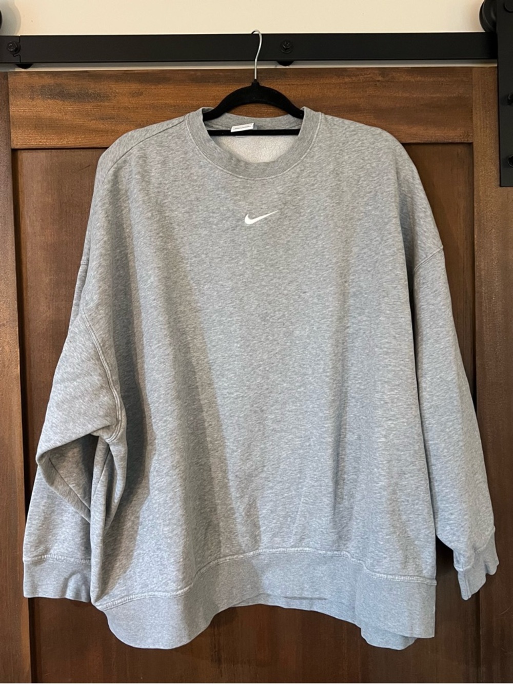 Nike Women's Sportswear Phoenix
Fleece Oversized Crew-Neck Sweatshirt - Picture 5 of 6
